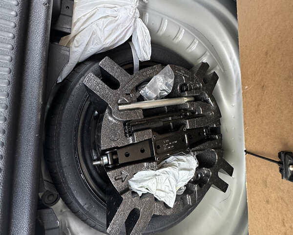 Серый Шкода Октавия, объемом двигателя 2 л и пробегом 291 тыс. км за 14800 $, фото 45 на Automoto.ua