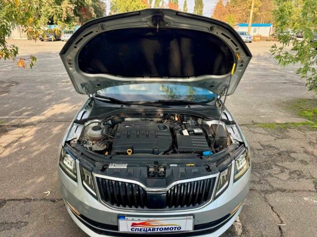 Серый Шкода Октавия, объемом двигателя 1.6 л и пробегом 210 тыс. км за 15990 $, фото 16 на Automoto.ua