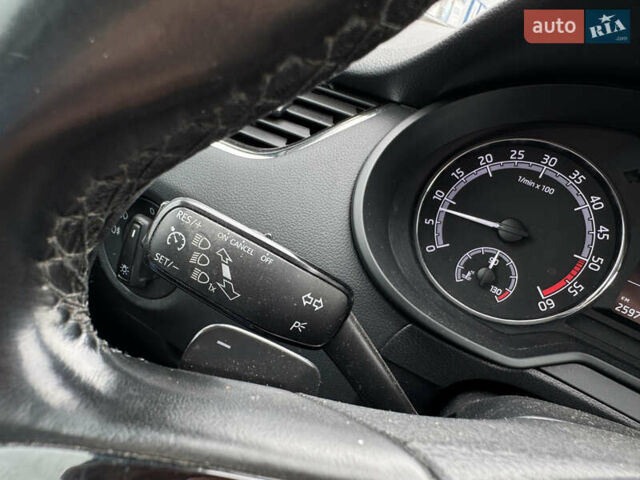 Серый Шкода Октавия, объемом двигателя 2 л и пробегом 259 тыс. км за 14970 $, фото 44 на Automoto.ua