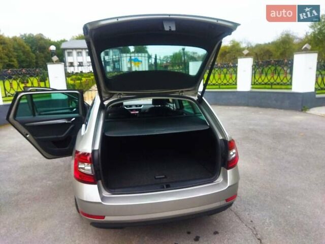 Серый Шкода Октавия, объемом двигателя 1.6 л и пробегом 212 тыс. км за 13500 $, фото 16 на Automoto.ua