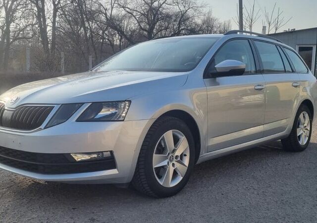 Серый Шкода Октавия, объемом двигателя 1.5 л и пробегом 128 тыс. км за 16000 $, фото 8 на Automoto.ua