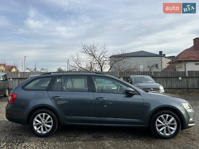Серый Шкода Октавия, объемом двигателя 2 л и пробегом 210 тыс. км за 17900 $, фото 8 на Automoto.ua