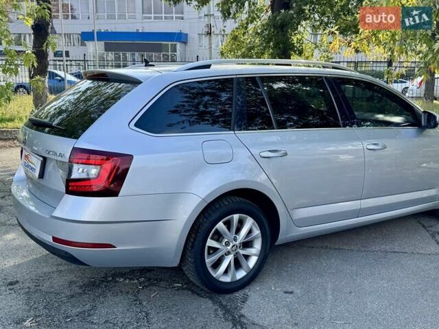 Серый Шкода Октавия, объемом двигателя 1.6 л и пробегом 210 тыс. км за 15990 $, фото 12 на Automoto.ua