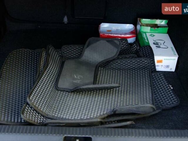 Серый Шкода Октавия, объемом двигателя 1.6 л и пробегом 336 тыс. км за 13800 $, фото 69 на Automoto.ua