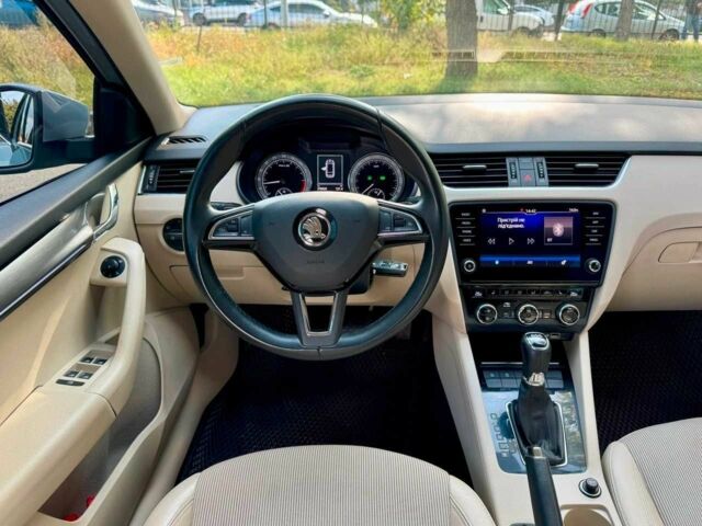 Серый Шкода Октавия, объемом двигателя 1.6 л и пробегом 210 тыс. км за 15990 $, фото 12 на Automoto.ua