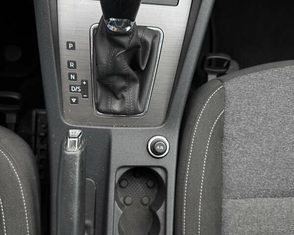 Серый Шкода Октавия, объемом двигателя 2 л и пробегом 259 тыс. км за 14970 $, фото 53 на Automoto.ua