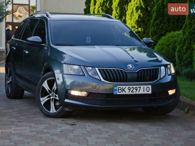 Серый Шкода Октавия, объемом двигателя 1.6 л и пробегом 336 тыс. км за 13800 $, фото 2 на Automoto.ua