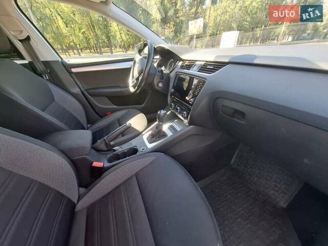 Сірий Шкода Октавія, об'ємом двигуна 1 л та пробігом 191 тис. км за 17500 $, фото 15 на Automoto.ua