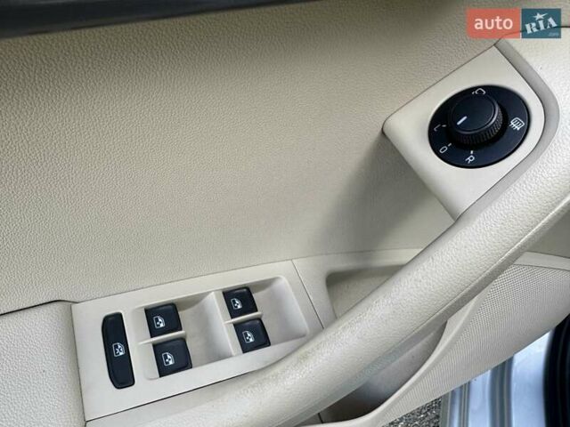 Серый Шкода Октавия, объемом двигателя 1.6 л и пробегом 210 тыс. км за 15990 $, фото 23 на Automoto.ua