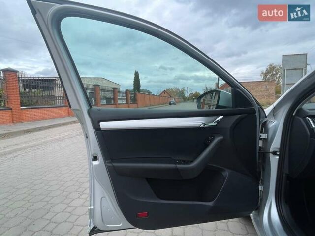 Сірий Шкода Октавія, об'ємом двигуна 2 л та пробігом 265 тис. км за 16300 $, фото 12 на Automoto.ua