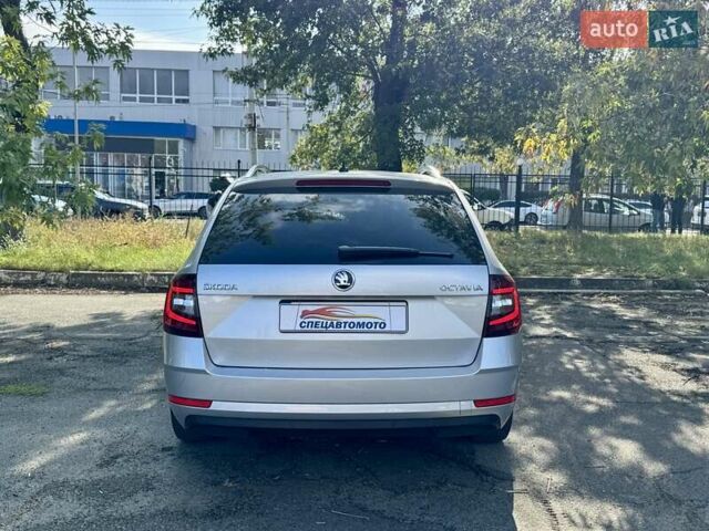 Серый Шкода Октавия, объемом двигателя 1.6 л и пробегом 210 тыс. км за 15990 $, фото 14 на Automoto.ua