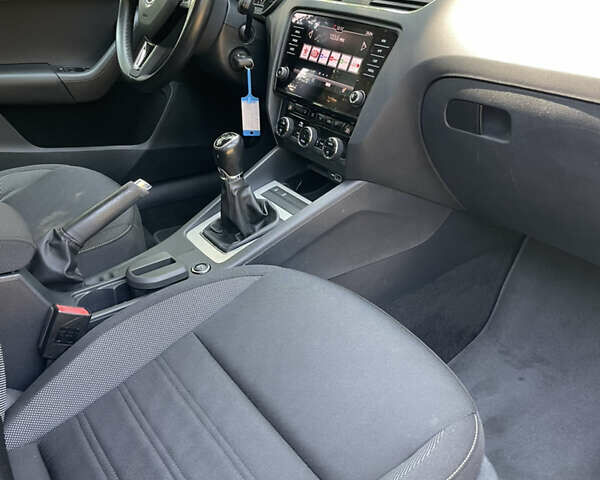 Сірий Шкода Октавія, об'ємом двигуна 1.6 л та пробігом 163 тис. км за 16100 $, фото 18 на Automoto.ua