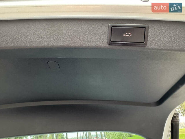 Серый Шкода Октавия, объемом двигателя 2 л и пробегом 175 тыс. км за 17999 $, фото 9 на Automoto.ua