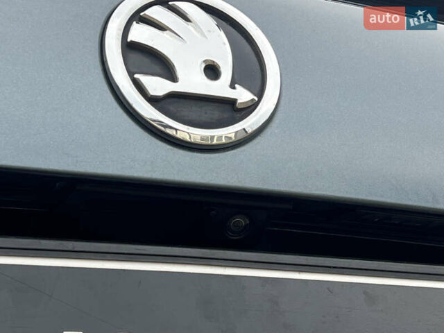 Серый Шкода Октавия, объемом двигателя 2 л и пробегом 210 тыс. км за 17900 $, фото 18 на Automoto.ua