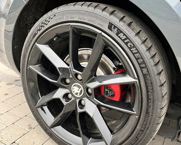 Сірий Шкода Октавія, об'ємом двигуна 1.97 л та пробігом 227 тис. км за 20999 $, фото 41 на Automoto.ua