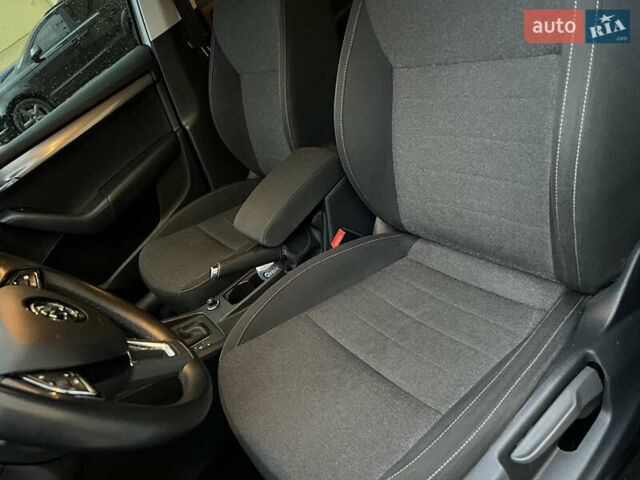 Шкода Октавия 2019 в Дрогобыче на Automoto.ua Серый Шкода Октавия, объемом двигателя 1.97 л и пробегом 231 тыс. км за 16999 $, фото 41 на Automoto.ua