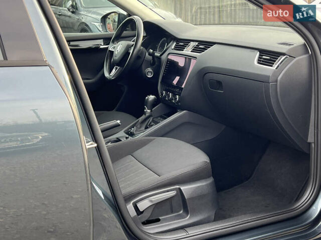 Серый Шкода Октавия, объемом двигателя 2 л и пробегом 210 тыс. км за 17900 $, фото 44 на Automoto.ua