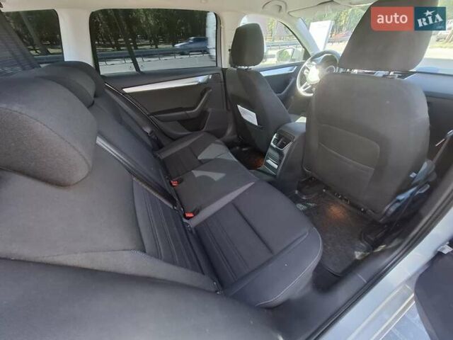Сірий Шкода Октавія, об'ємом двигуна 1 л та пробігом 191 тис. км за 17500 $, фото 14 на Automoto.ua