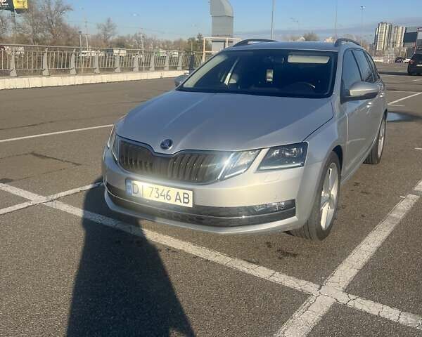 Серый Шкода Октавия, объемом двигателя 2 л и пробегом 233 тыс. км за 17850 $, фото 2 на Automoto.ua