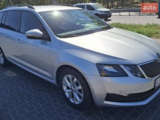 Сірий Шкода Октавія, об'ємом двигуна 1 л та пробігом 191 тис. км за 17500 $, фото 3 на Automoto.ua