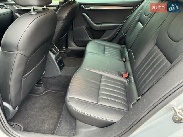 Серый Шкода Октавия, объемом двигателя 2 л и пробегом 175 тыс. км за 17999 $, фото 17 на Automoto.ua