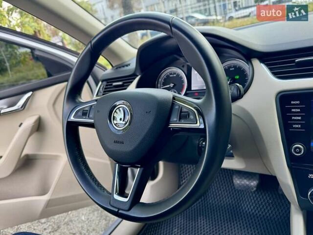 Серый Шкода Октавия, объемом двигателя 1.6 л и пробегом 210 тыс. км за 15990 $, фото 27 на Automoto.ua