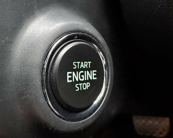 Серый Шкода Октавия, объемом двигателя 2 л и пробегом 175 тыс. км за 17999 $, фото 34 на Automoto.ua