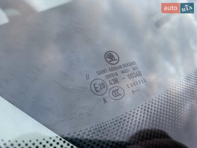 Серый Шкода Октавия, объемом двигателя 1.97 л и пробегом 290 тыс. км за 14800 $, фото 43 на Automoto.ua