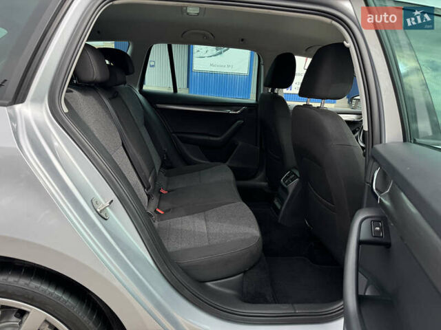 Серый Шкода Октавия, объемом двигателя 2 л и пробегом 259 тыс. км за 14970 $, фото 82 на Automoto.ua