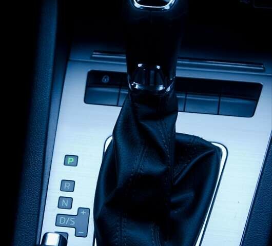 Серый Шкода Октавия, объемом двигателя 1.6 л и пробегом 336 тыс. км за 13800 $, фото 63 на Automoto.ua