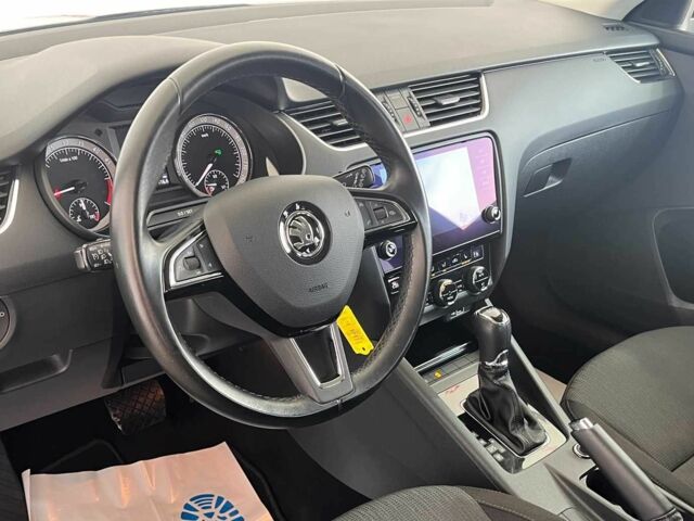 Сірий Шкода Октавія, об'ємом двигуна 1.6 л та пробігом 194 тис. км за 16950 $, фото 6 на Automoto.ua