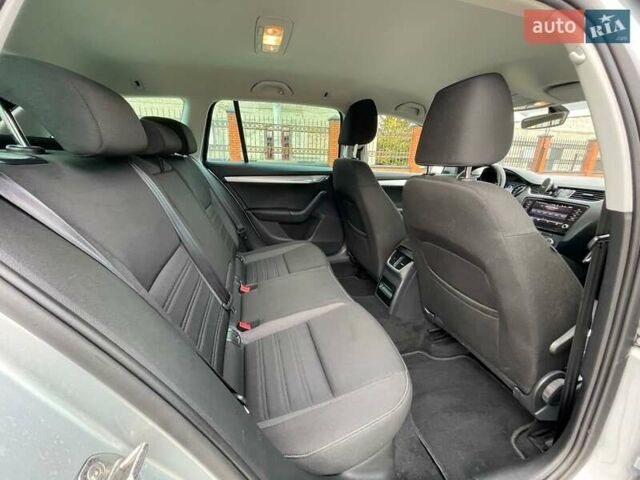 Сірий Шкода Октавія, об'ємом двигуна 2 л та пробігом 265 тис. км за 16300 $, фото 25 на Automoto.ua