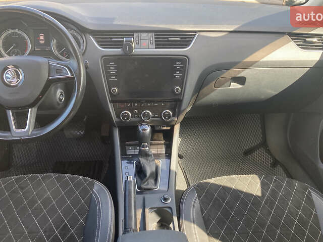 Серый Шкода Октавия, объемом двигателя 1.5 л и пробегом 130 тыс. км за 17800 $, фото 11 на Automoto.ua