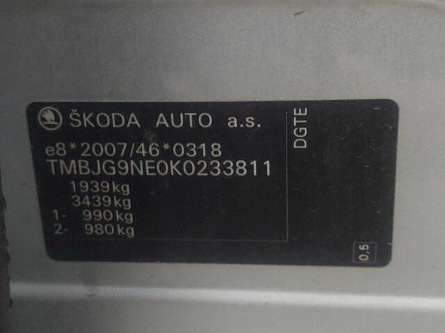 Серый Шкода Октавия, объемом двигателя 1.6 л и пробегом 252 тыс. км за 15500 $, фото 7 на Automoto.ua