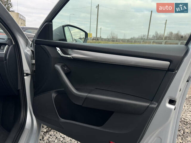 Серый Шкода Октавия, объемом двигателя 2 л и пробегом 291 тыс. км за 14800 $, фото 35 на Automoto.ua