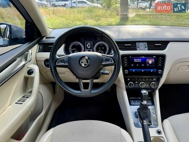 Серый Шкода Октавия, объемом двигателя 1.6 л и пробегом 210 тыс. км за 15990 $, фото 21 на Automoto.ua