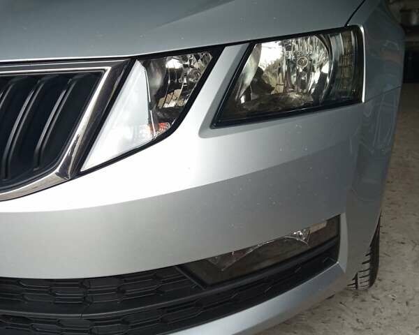 Сірий Шкода Октавія, об'ємом двигуна 1.6 л та пробігом 173 тис. км за 14700 $, фото 1 на Automoto.ua
