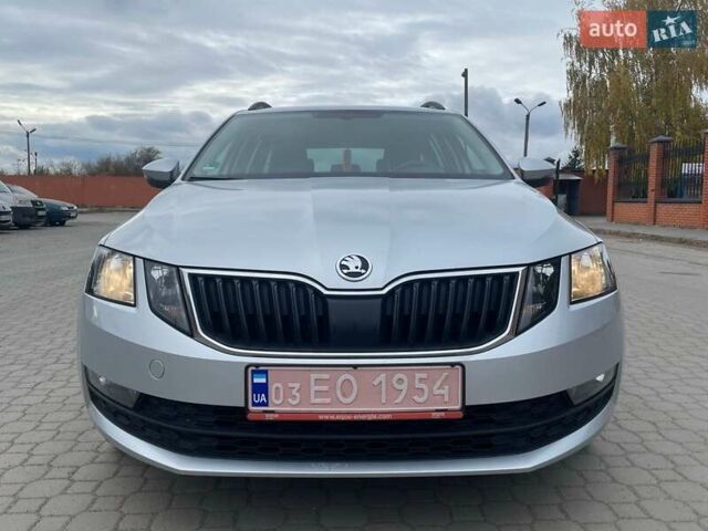 Сірий Шкода Октавія, об'ємом двигуна 2 л та пробігом 265 тис. км за 16300 $, фото 2 на Automoto.ua