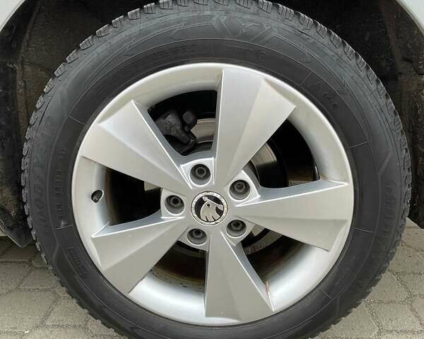 Сірий Шкода Октавія, об'ємом двигуна 2 л та пробігом 265 тис. км за 16300 $, фото 31 на Automoto.ua