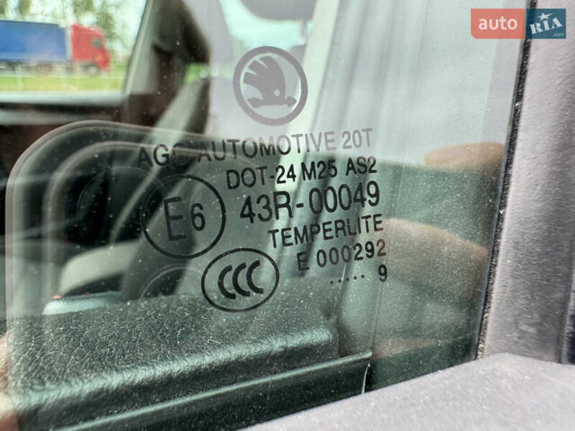 Серый Шкода Октавия, объемом двигателя 2 л и пробегом 259 тыс. км за 14970 $, фото 98 на Automoto.ua