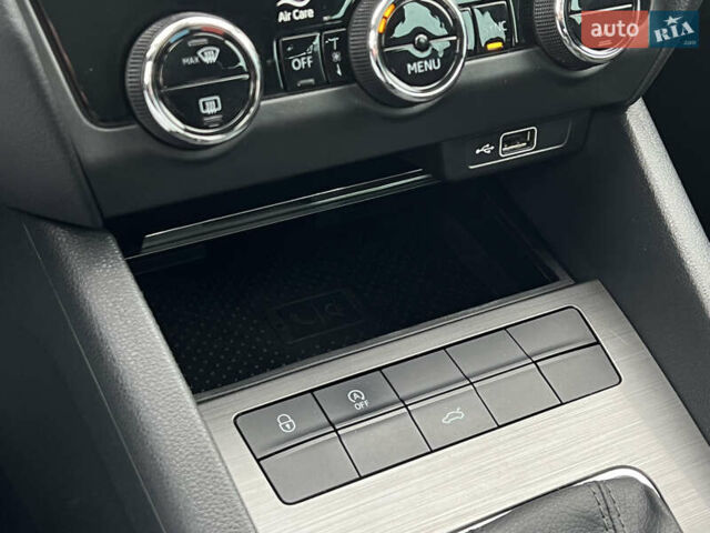 Серый Шкода Октавия, объемом двигателя 2 л и пробегом 285 тыс. км за 15900 $, фото 60 на Automoto.ua