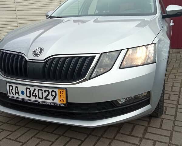 Сірий Шкода Октавія, об'ємом двигуна 1.6 л та пробігом 173 тис. км за 14700 $, фото 2 на Automoto.ua