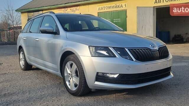 Сірий Шкода Октавія, об'ємом двигуна 1.5 л та пробігом 125 тис. км за 16200 $, фото 13 на Automoto.ua