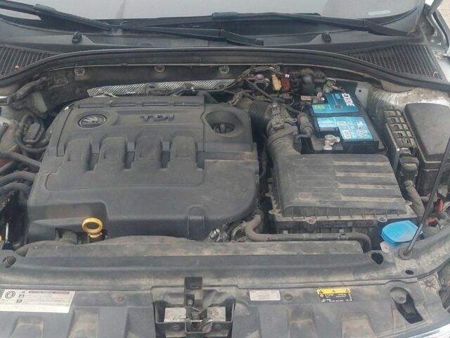 Серый Шкода Октавия, объемом двигателя 1.6 л и пробегом 252 тыс. км за 15500 $, фото 6 на Automoto.ua