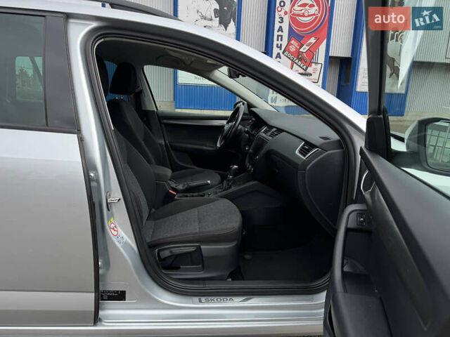 Серый Шкода Октавия, объемом двигателя 2 л и пробегом 259 тыс. км за 14970 $, фото 72 на Automoto.ua