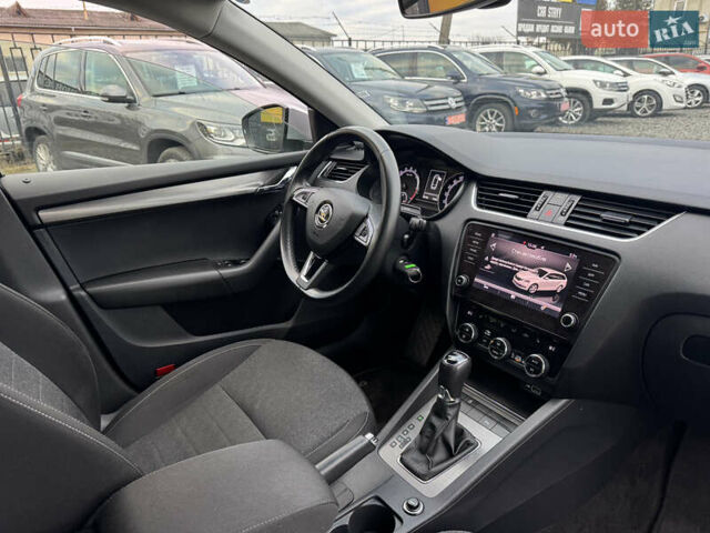 Серый Шкода Октавия, объемом двигателя 2 л и пробегом 291 тыс. км за 14800 $, фото 4 на Automoto.ua