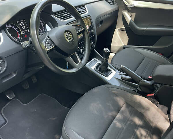 Сірий Шкода Октавія, об'ємом двигуна 1.6 л та пробігом 163 тис. км за 16100 $, фото 17 на Automoto.ua