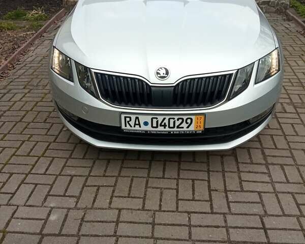 Сірий Шкода Октавія, об'ємом двигуна 1.6 л та пробігом 173 тис. км за 14700 $, фото 11 на Automoto.ua