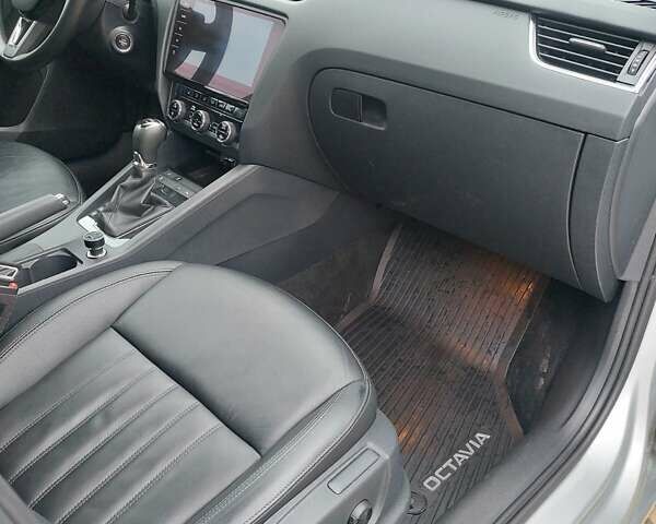 Серый Шкода Октавия, объемом двигателя 1.98 л и пробегом 220 тыс. км за 18900 $, фото 26 на Automoto.ua