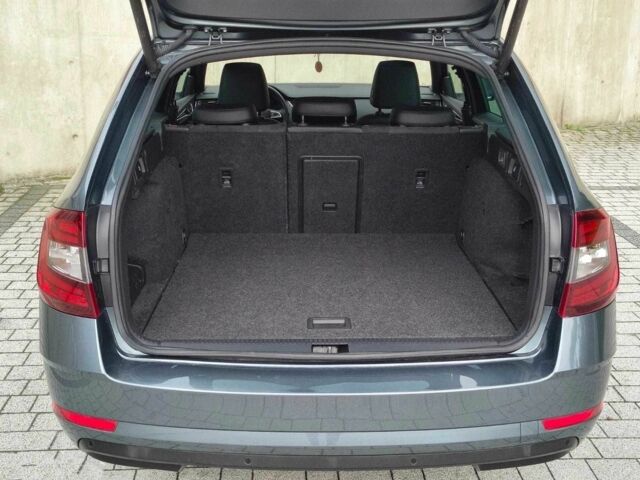 Сірий Шкода Октавія, об'ємом двигуна 2 л та пробігом 54 тис. км за 7500 $, фото 6 на Automoto.ua